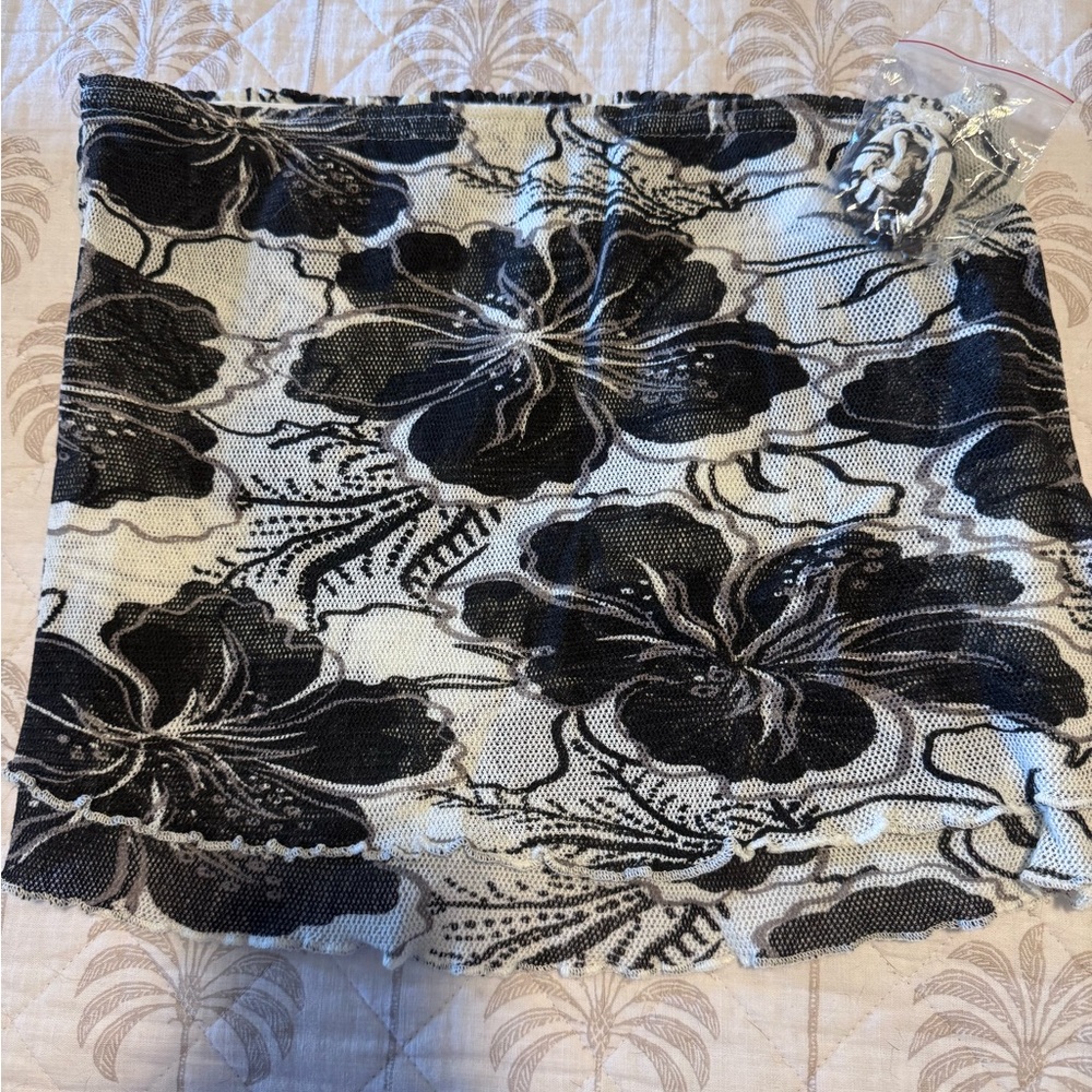 Free People black and white floral tube top